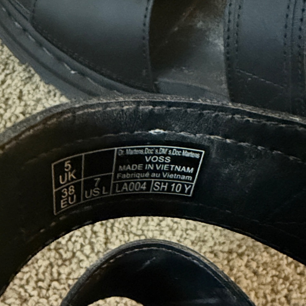 Dr. Martens Women’s Voss Black Sandals - Picture 4 of 6
